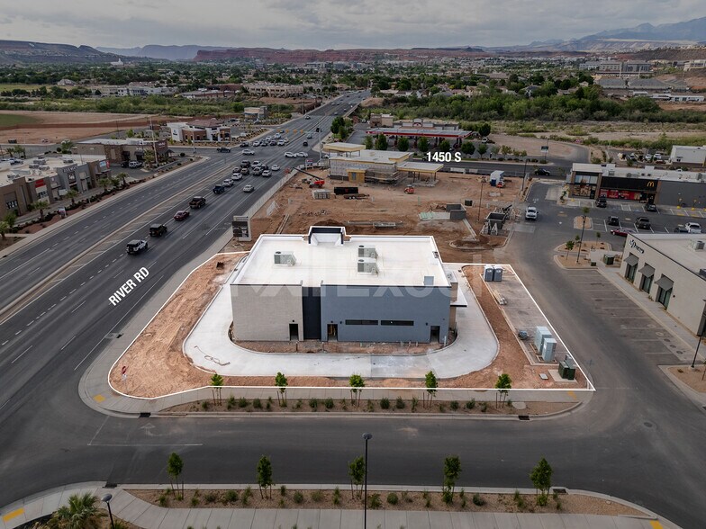 More Photos Of 1491 S River Rd, St George Restaurant For Sale