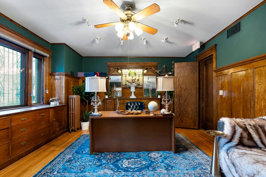 More Photos Of 3040 Lyndale Ave S, Minneapolis Office For Sale