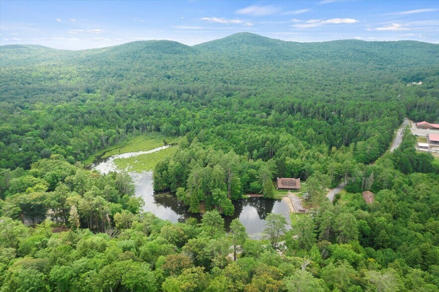 More Photos Of 746 Howe Rd, Lake Luzerne Hotel For Sale