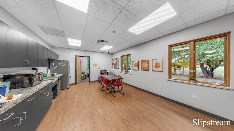 More Photos Of 1416 44th St SW, Wyoming Medical For Sale