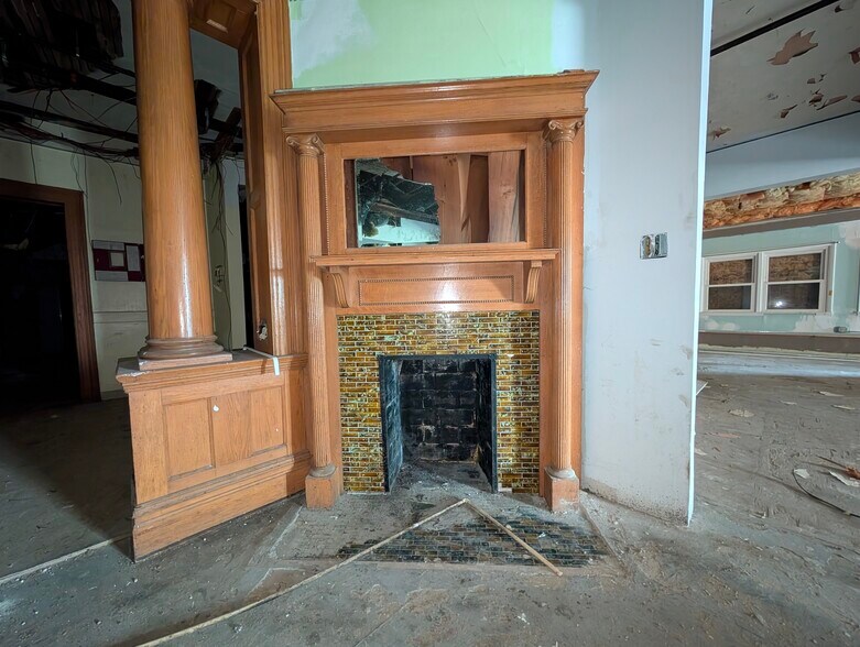 More Photos Of 2430-2440 Bowser Ave, Fort Wayne Apartments For Sale
