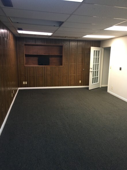 More Photos Of 2550 Washington Blvd, Ogden Office For Lease