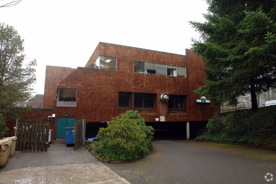 More Photos Of 11830 SW Kerr Pky, Lake Oswego Office For Lease