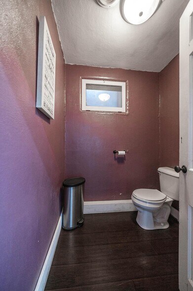 More Photos Of 145 Edison Ave, Circleville Sports And Entertainment For Sale