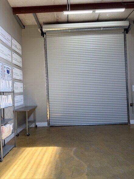 More Photos Of 132 Market St, Santa Rosa Beach Warehouse For Sale