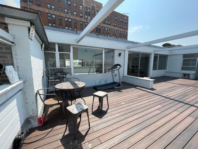 More Photos Of 7270 S South Shore Dr, Chicago Specialty For Lease