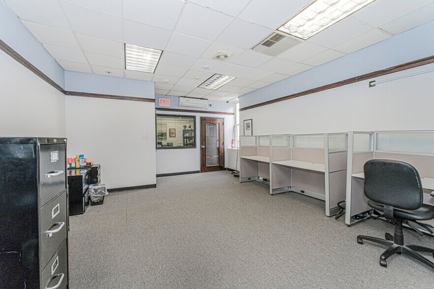 More Photos Of 1751 Bath Ave, Brooklyn General Retail For Lease