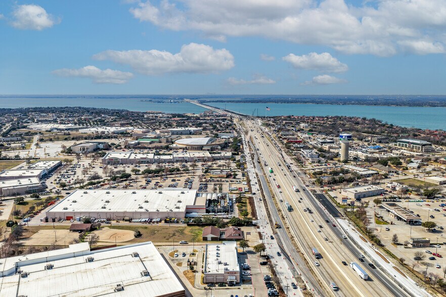 More Photos Of 801 E Interstate 30, Rockwall Freestanding For Sale