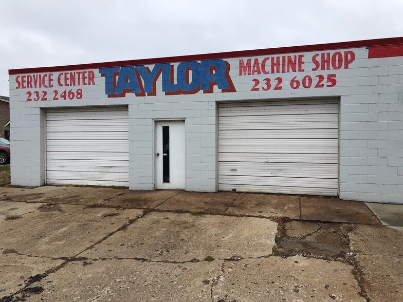 More Photos Of 124 N 2nd St, Terre Haute Warehouse For Sale