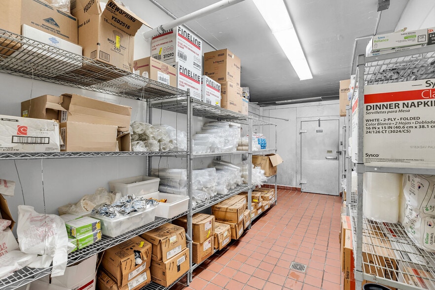 More Photos Of 96 Madeira Rd, Islamorada Restaurant For Sale