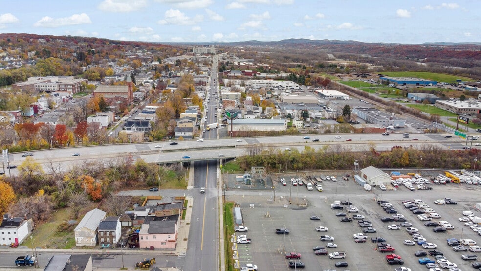 More Photos Of 1118 Broadway, Albany Bar For Sale