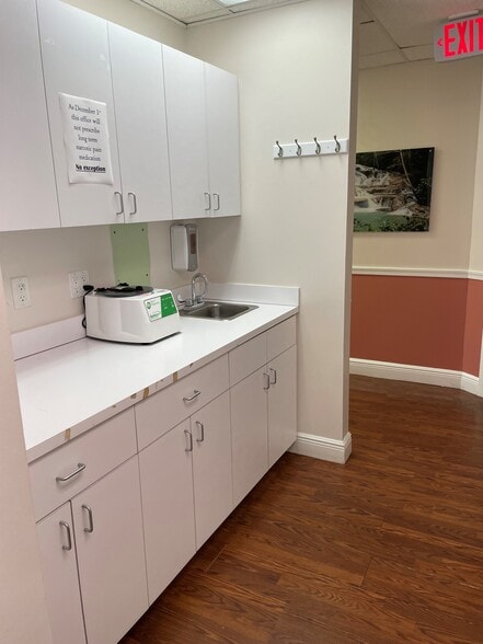 More Photos Of 16244 S Military Trl, Delray Beach Medical For Lease