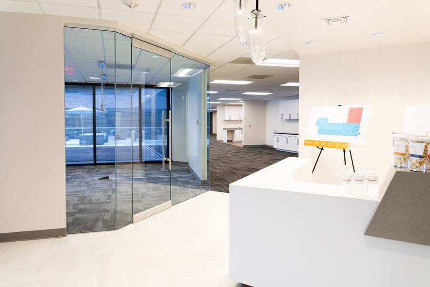 More Photos Of 4722 N 24th St, Phoenix Office For Lease