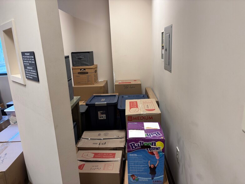 More Photos Of 11-17 Fallon Ave, Seaford Medical For Lease