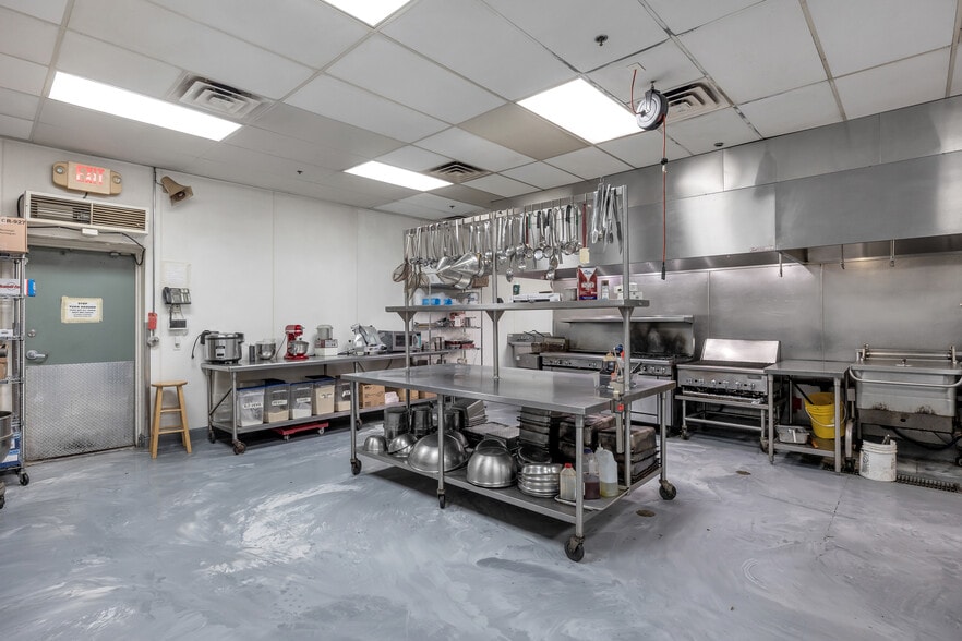 More Photos Of 5165 W Oquendo Rd, Las Vegas Food Processing For Lease