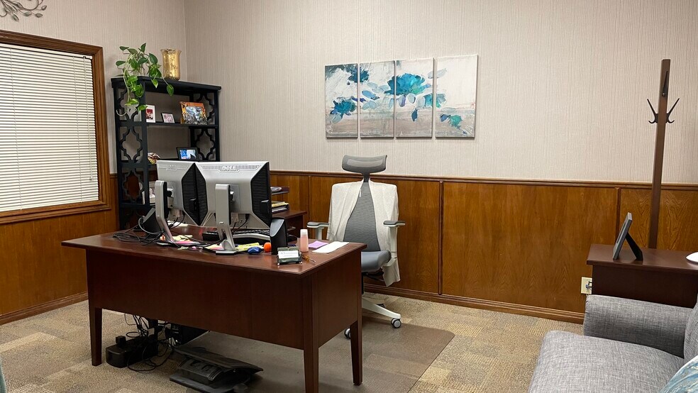 More Photos Of 2801 S Interstate 35 S, Austin Loft Creative Space For Lease