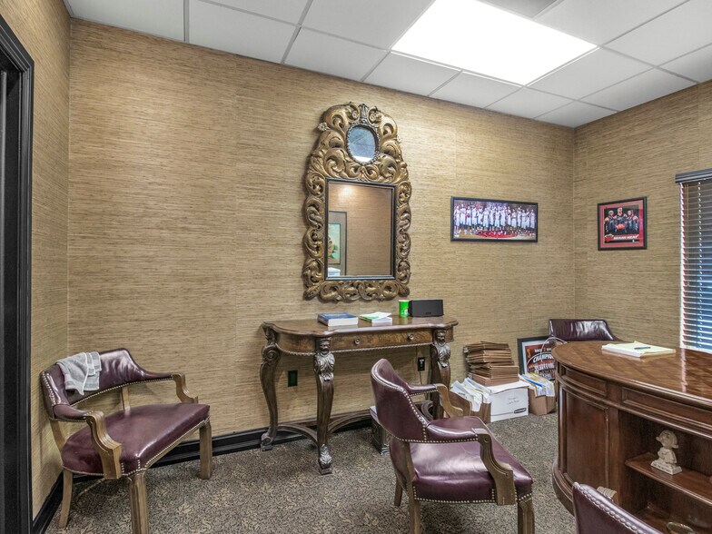 More Photos Of 71 NE 27th Ave, Pompano Beach Office For Sale