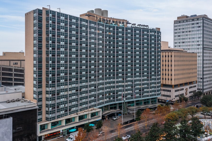 Primary Photo Of 1914 Commerce St, Dallas Hotel For Lease