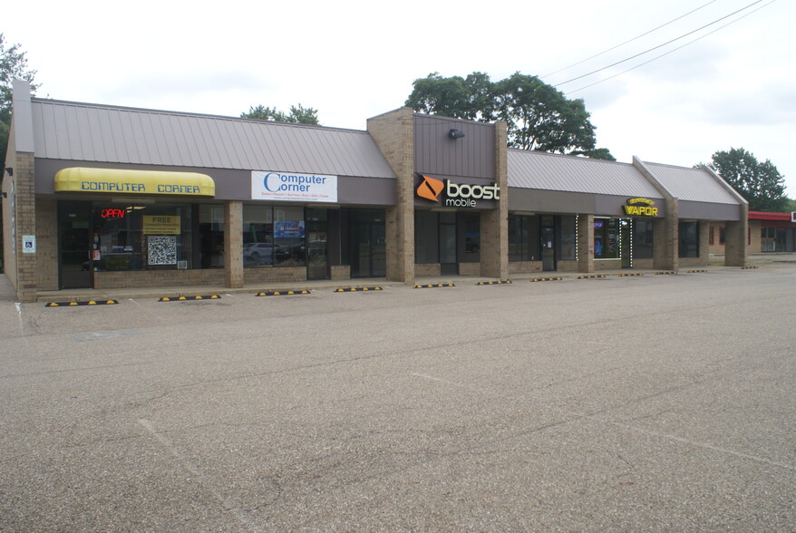 Primary Photo Of 2700-2728 Cleveland Ave SW, Canton General Retail For Lease