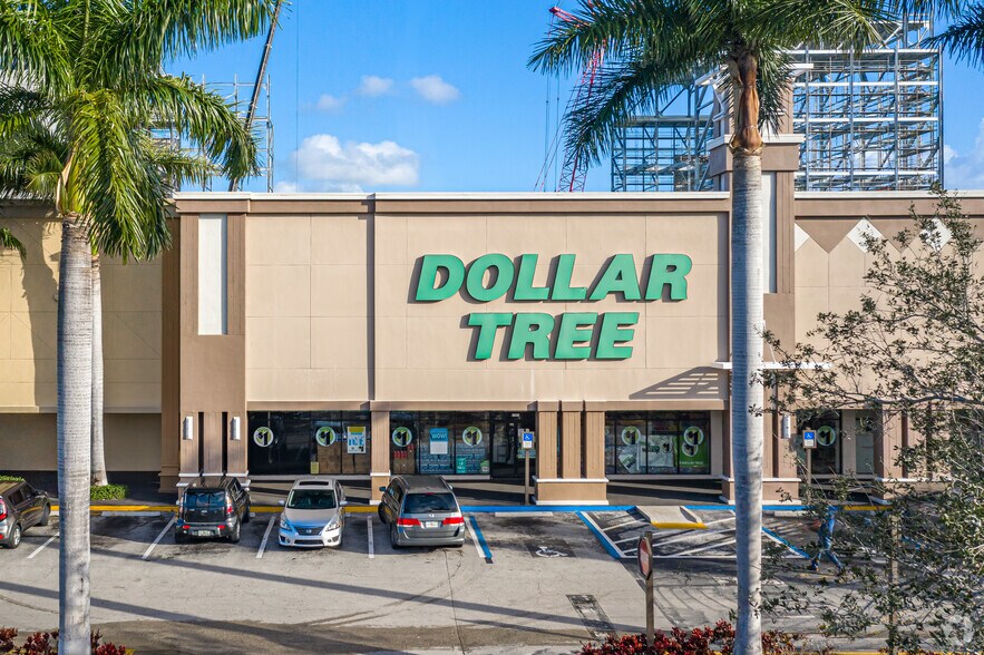 More Photos Of 1303-1497 SE 17th St, Fort Lauderdale General Retail For Lease