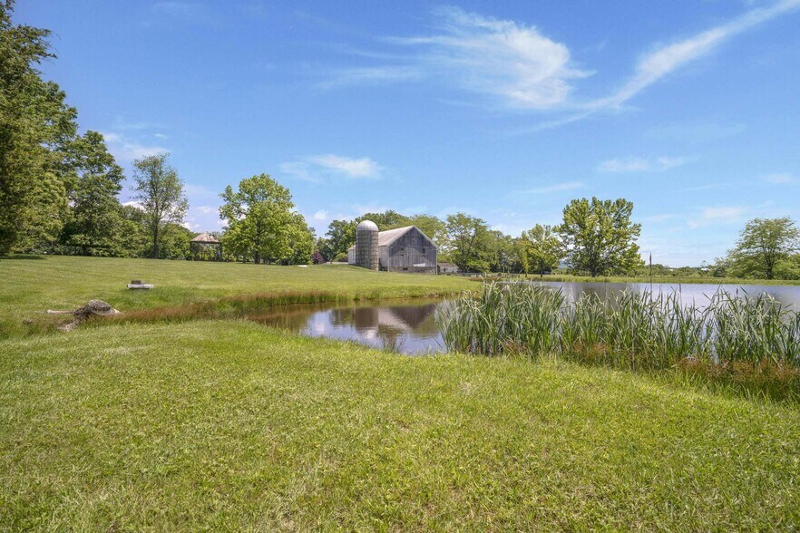 More Photos Of 1902 Jefferson Pike, Brunswick Lodge Meeting Hall For Lease