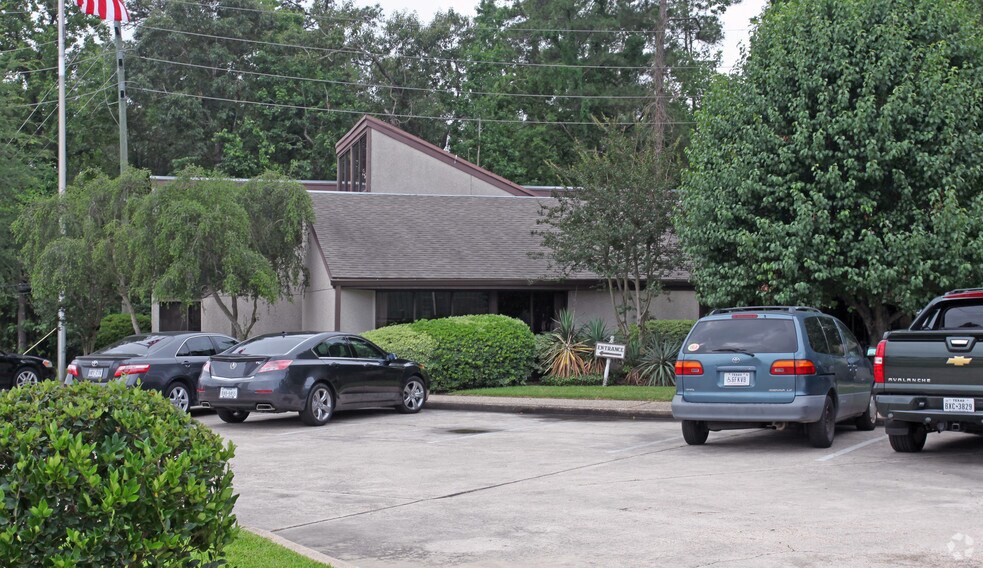 Primary Photo Of 18935 N I-45, Spring Office For Lease