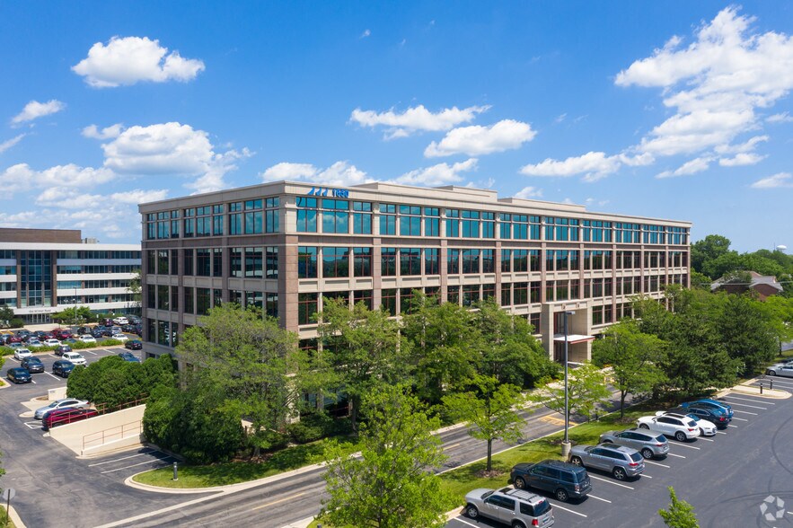 More Photos Of 1650 Lake Cook Rd, Deerfield Office For Lease