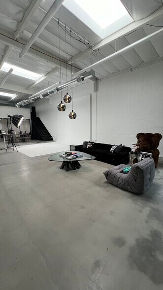 More Photos Of 683 Imperial St, Los Angeles Storefront Retail Office For Lease