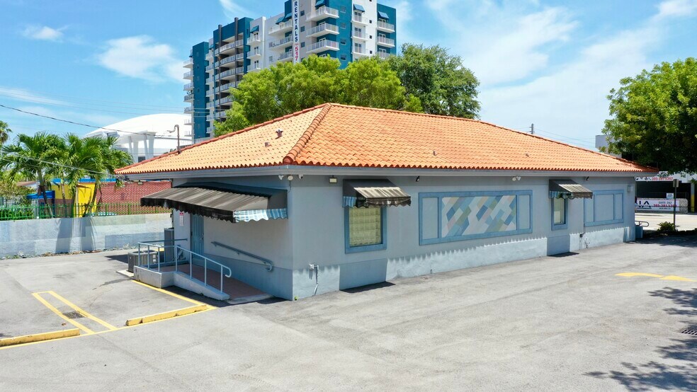 More Photos Of 1831 NW 7th St, Miami Medical For Lease