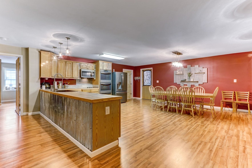 More Photos Of 227-229 S Scales St, Reidsville Storefront Retail Residential For Sale