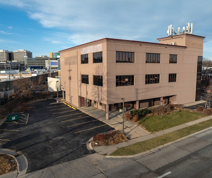 More Photos Of 210 N 78th St, Omaha Office For Sale