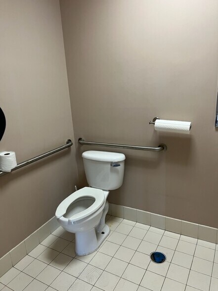 More Photos Of 1937 NW 40th Ct, Pompano Beach Warehouse For Lease