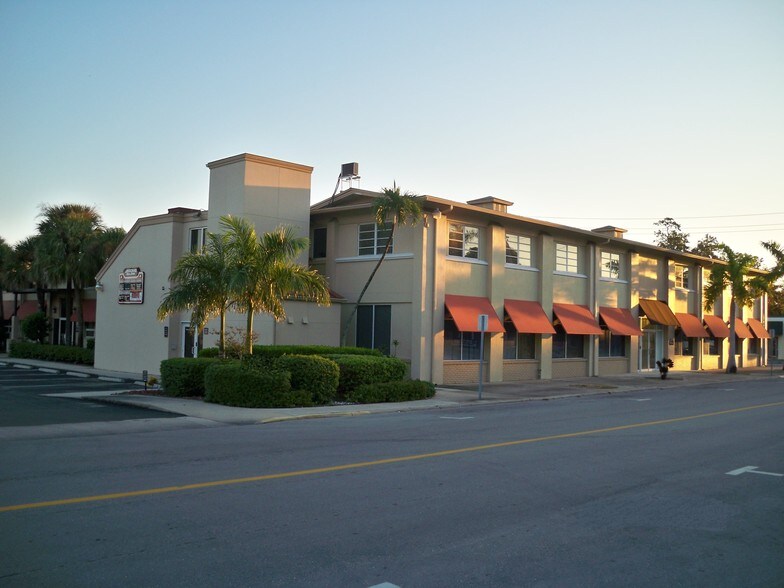 More Photos Of 2211 Widman Way, Fort Myers Loft Creative Space For Lease