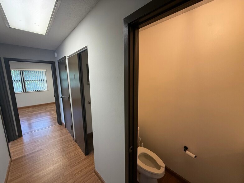 More Photos Of 7594-7620 Slate Ridge Blvd, Reynoldsburg Office For Sale
