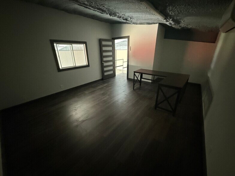 More Photos Of 4235 FM 78, McQueeney Flex For Lease