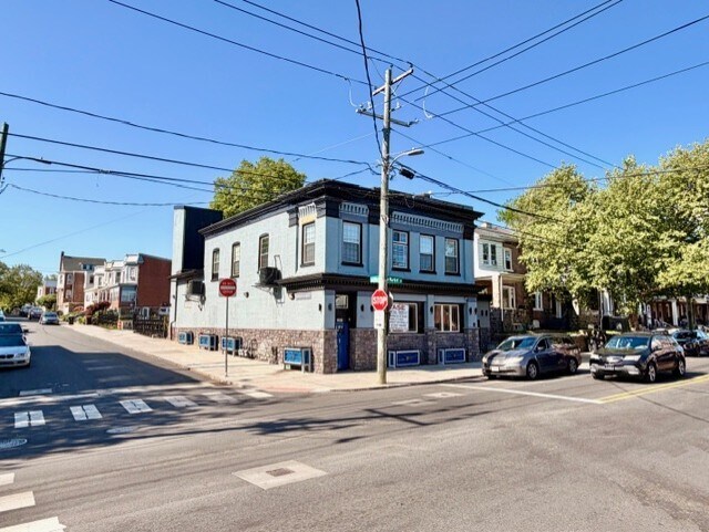 More Photos Of 2501 N Market St, Wilmington Storefront Retail Residential For Sale