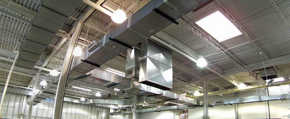 More Photos Of 7900 Hill Park Ct, Lorton Service For Lease