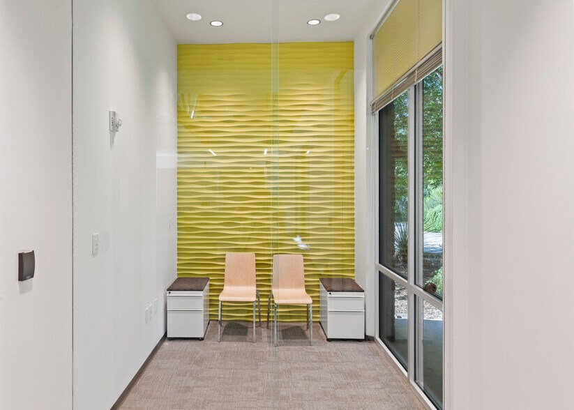 More Photos Of 16022 Via Shavano, San Antonio Office For Sale