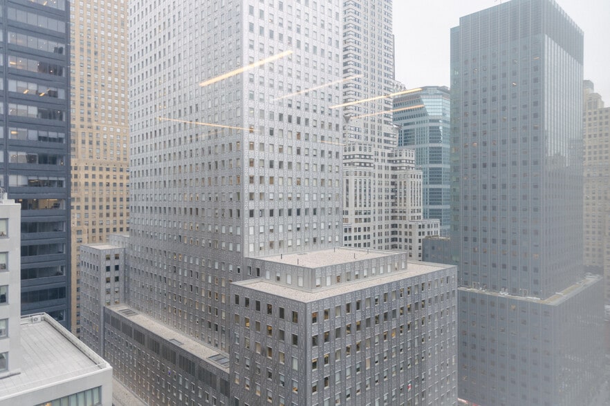 More Photos Of 633 Third Ave, New York Office For Sale
