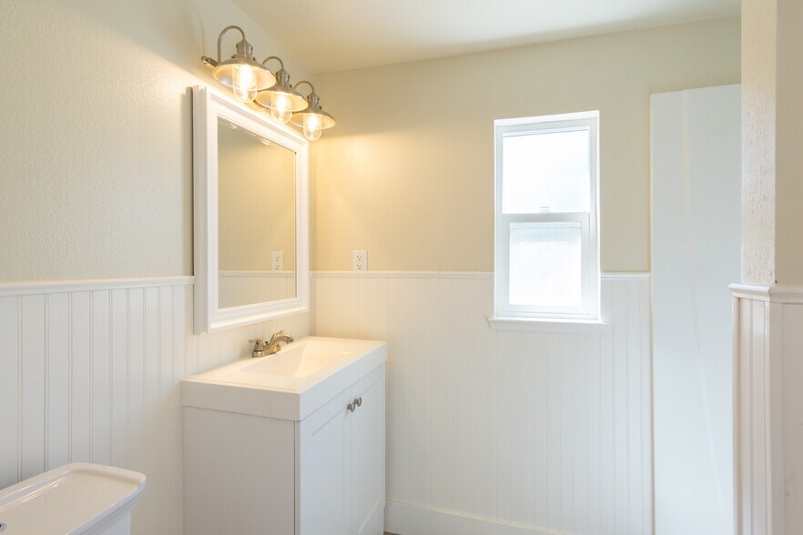 More Photos Of 447 W 7th St, Chico Apartments For Sale