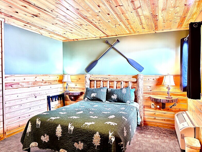 More Photos Of 1665 Whisper Ridge Rd, Ashton Hotel For Sale