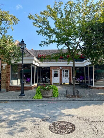 More Photos Of 21-25 W Saint Charles Rd, Lombard Storefront Retail Office For Lease