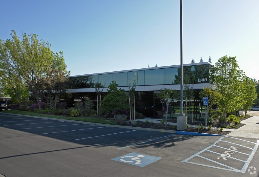 More Photos Of 1348 W Herndon Ave, Fresno Office For Sale