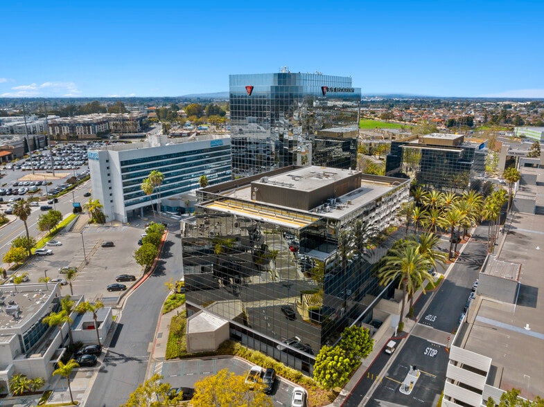 More Photos Of 7777 Center Ave, Huntington Beach Unknown For Lease