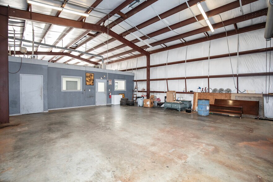 More Photos Of 4610 Center St, Deer Park Light Distribution For Sale