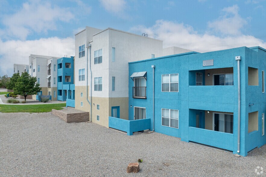 Primary Photo Of 4401 Safelite Blvd NE, Rio Rancho Apartments For Lease