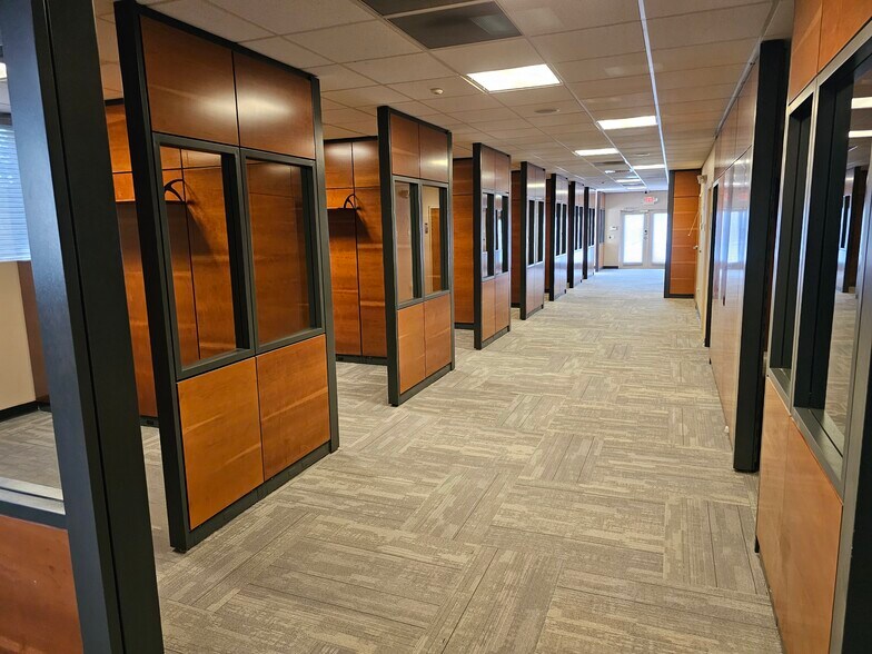 More Photos Of 907 S Woodland Blvd, Deland Office For Sale
