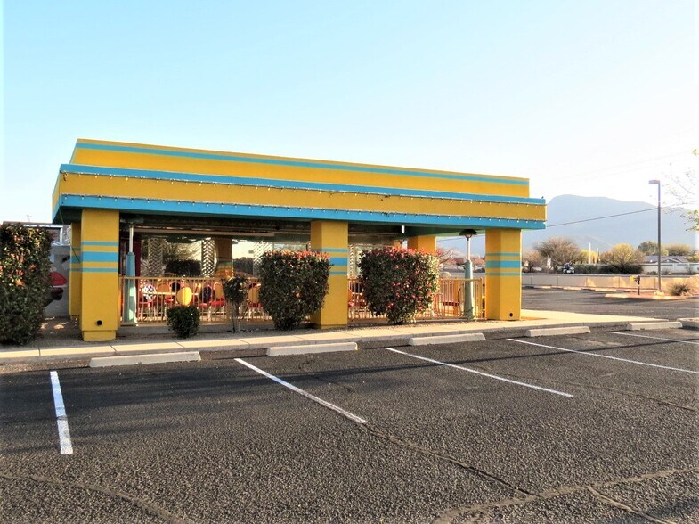More Photos Of 3500 Canyon De Flores, Sierra Vista Restaurant For Sale