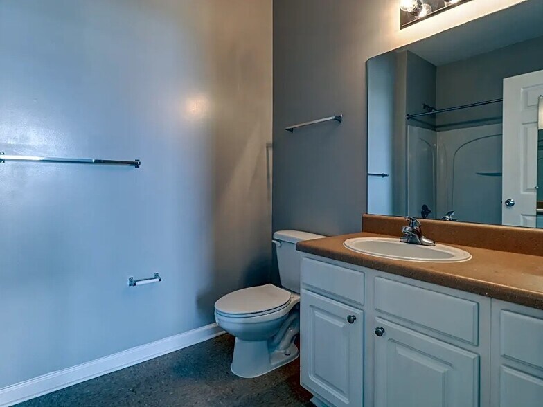 More Photos Of 1300 Independence Place Dr, Hinesville Apartments For Sale