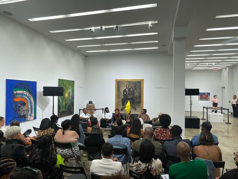 More Photos Of 219 N Elizabeth St, Chicago Showroom For Lease